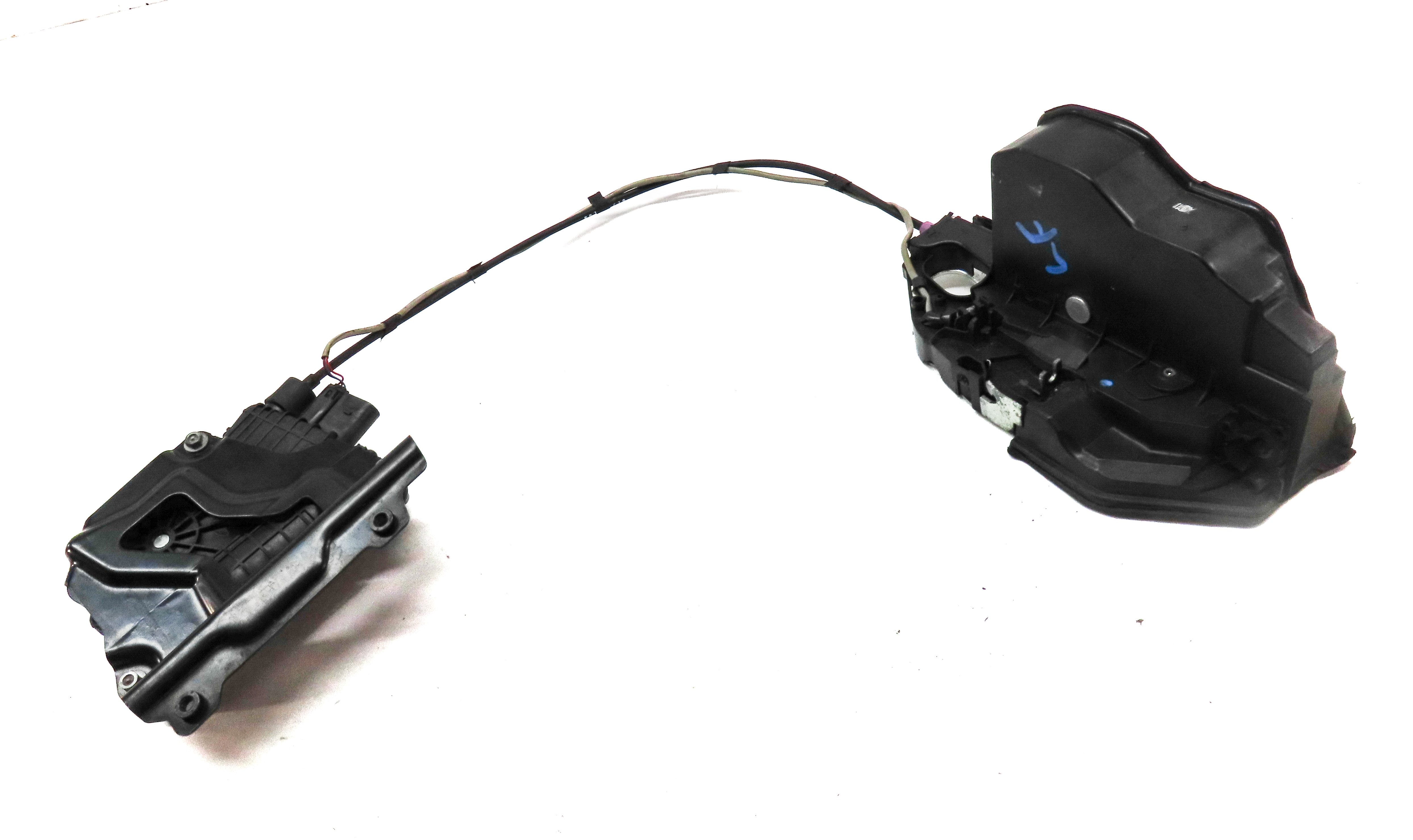2011 BMW 535XiGT (F07) FRONT LEFT DRIVER DOOR LOCK LATCH ACTUATOR w/ SOFT CLOSE — exact item pictured
